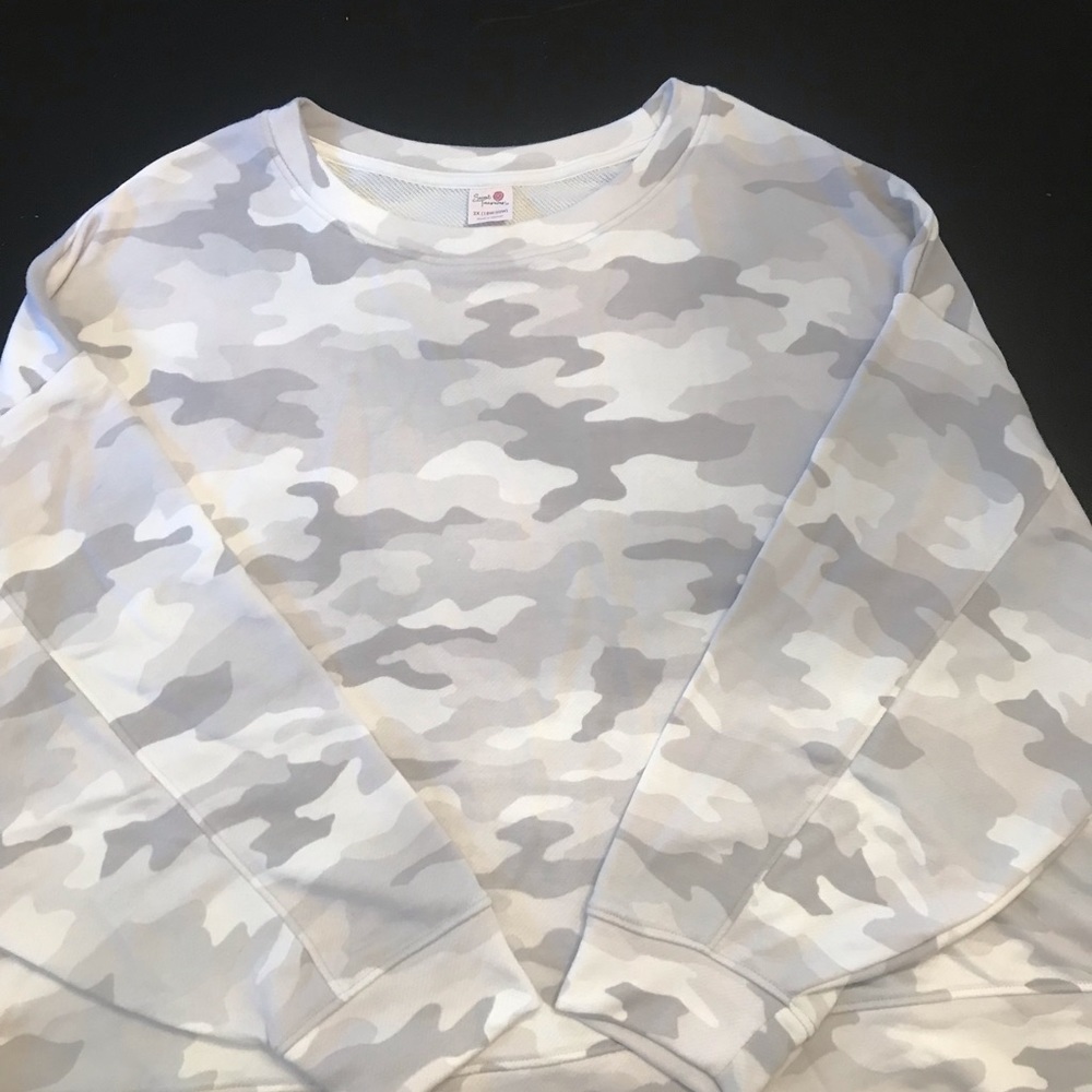 Grey and white camouflage patterned long sleeve top. Brand new, size 2X.